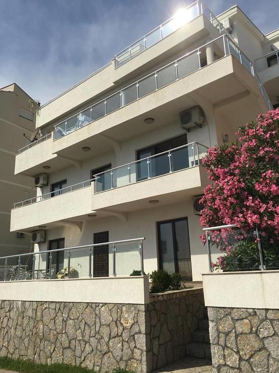 Days Inn Apartments Ulcinj Eksteriør billede